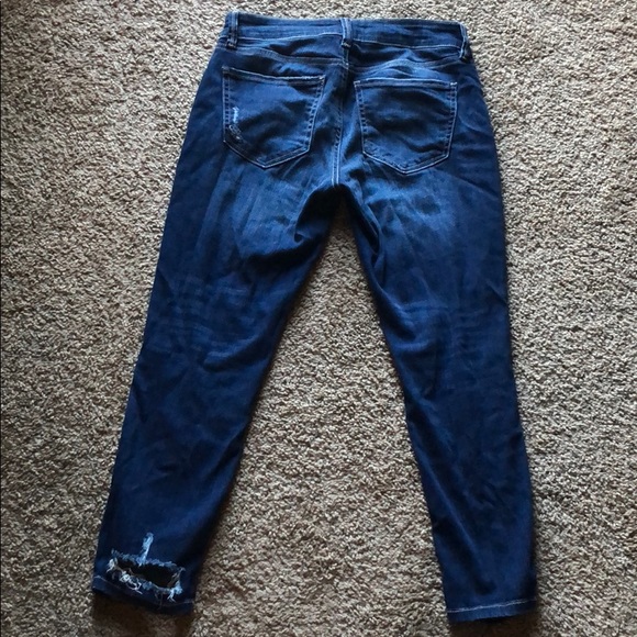 Distressed cropped jeans - Picture 2 of 2